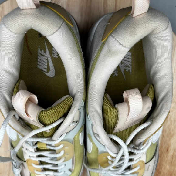 Nike Air Max 90 Futura sneakers in the "Buff Gold" Colorway Womens 10 - Picture 12 of 16